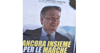 San Benedetto - Vandali contro i manifesti elettorali di Andrea Assenti: «Le idee non si cancellano con un pennarello»